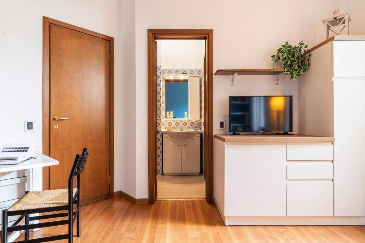 Casa Blu Flexyrent Apartment Wifi - No Ac Mailand Exterior foto